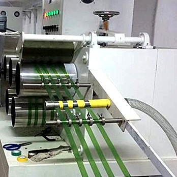 Línea de producción de tiras de poliéster PET 22 mm de alta potencia automática completa con bomba de medición