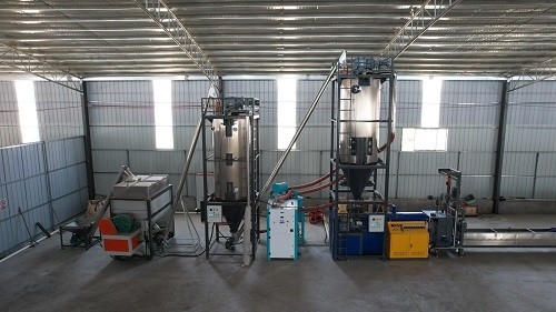 Máquina automática de fabricación de correas de PET de 400 kg / h Extrusora de banda de correas de ancho de 19 mm con control PLC