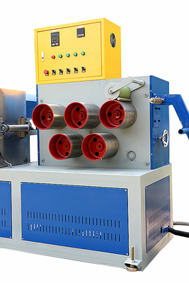 El alimentador PP del vacío ata con correa el PLC de la máquina de la protuberancia de la banda controla 180-150kgs/H eléctrico