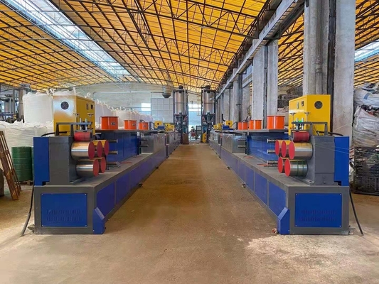 La correa que embala del ANIMAL DOMÉSTICO/graba la maquinaria de extrudado para embalar con la empaquetadora completamente automática reciclada el 100% de las escamas de la botella