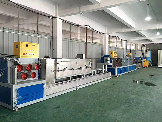 La correa que embala del ANIMAL DOMÉSTICO/graba la maquinaria de extrudado para embalar con la empaquetadora completamente automática reciclada el 100% de las escamas de la botella