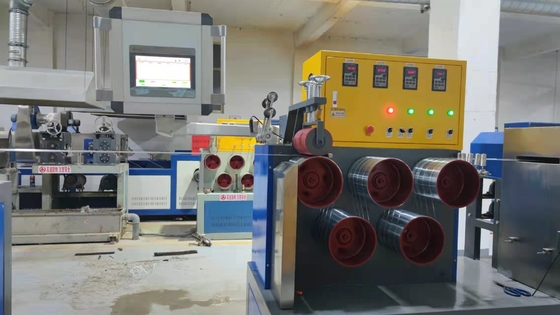 Maquinaria automática 50-600kg/h de la protuberancia de la correa del ANIMAL DOMÉSTICO para la cinta y la correa