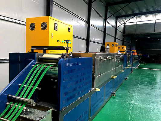La correa que embala del ANIMAL DOMÉSTICO/graba la maquinaria de extrudado para embalar con la empaquetadora completamente automática reciclada el 100% de las escamas de la botella