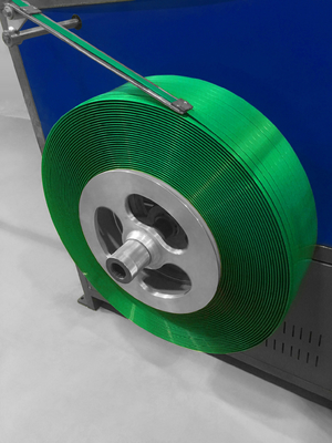 Plataforma grabada en relieve verde del arreglo para requisitos particulares que embala atando con correa la correa plástica de la correa de los PP