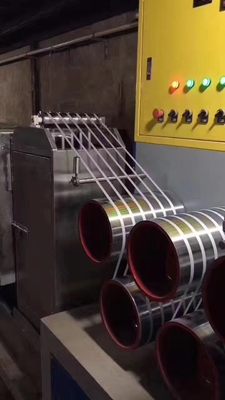 El solo tornillo PP ata con correa el sistema de alimentación automático de la máquina de la protuberancia de la banda